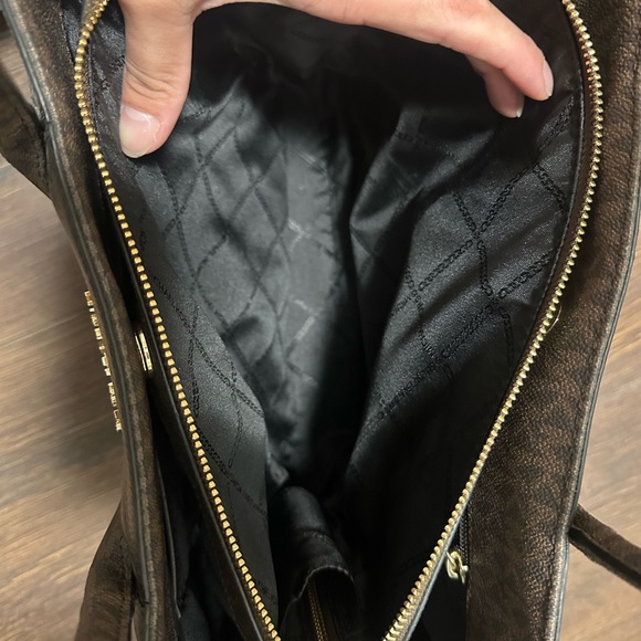 Michael Kors Austin Large Pebbled Leather Satchel Handbag Purse - Picture 4 of 8